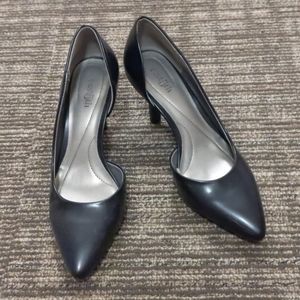 East5th black heals - worn once shortly